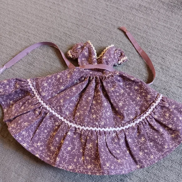 Sold - Picture 3 of 8